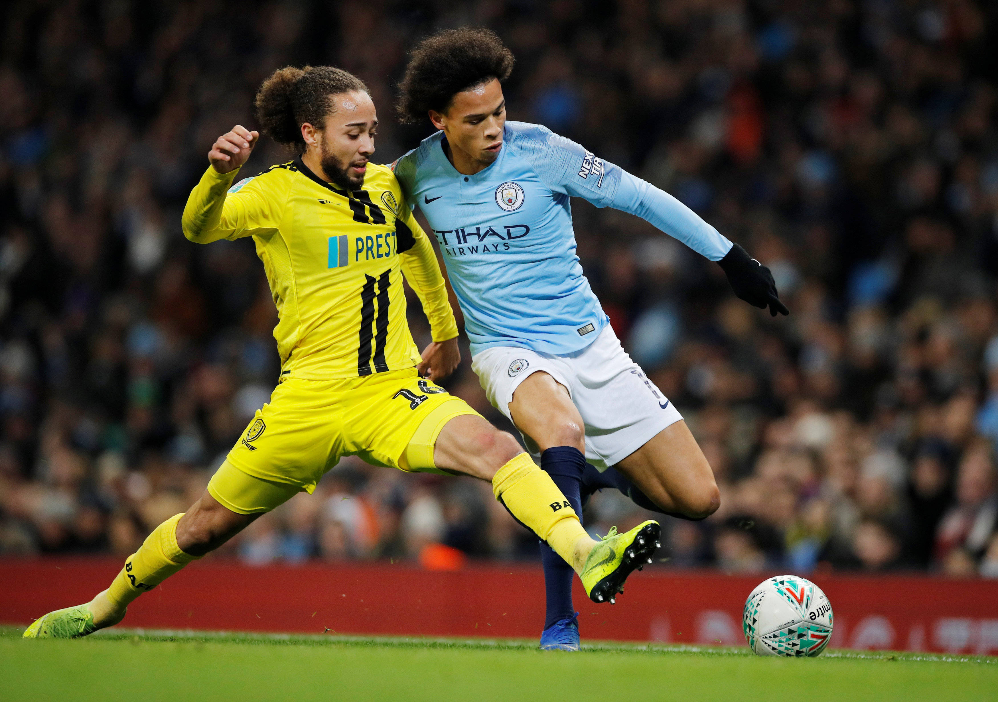 南宫体育互动-国际比赛日西甲焦点战，切尔西战术微调，气氛紧张，心理建设被强调(美国和日本最惨烈的战争)